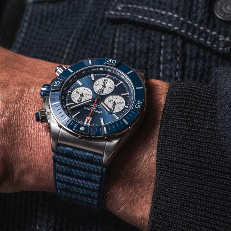 Breitling百年靈全新Super Chronomat B01 44|有型豪邁之選-復刻表