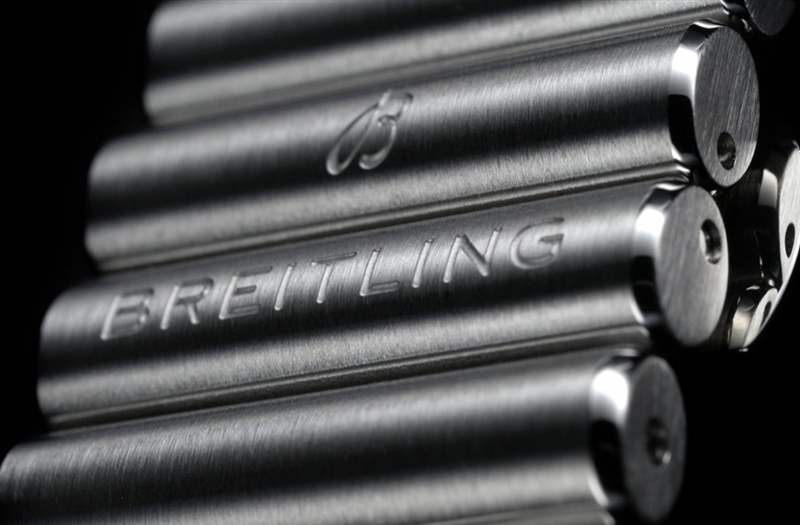 百年靈Breitling Chronomat B01 42機械計時系列!將經典設計重新演繹-復刻表