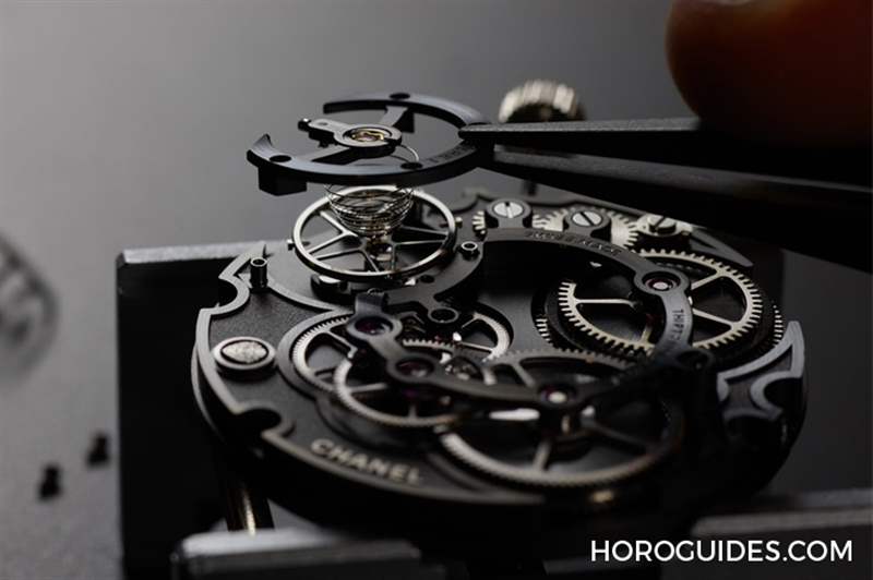 獅首章紋，實(shí)力的印記｜盤(pán)點(diǎn)CHANEL 2021新作與自制復(fù)雜機(jī)芯-復(fù)刻表
