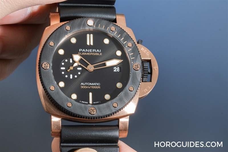 紅金＋碳纖維同步現身｜沛納海Submersible Goldtech? Orocarbo 44mm-PAM01070-復刻表