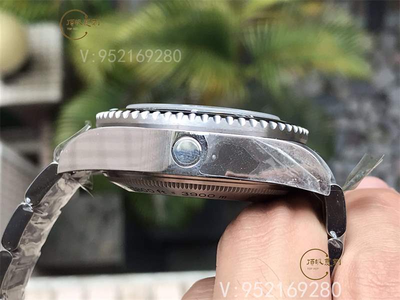 AR廠勞力士漸變藍(lán)鬼王v2版腕表復(fù)刻做工怎么樣對比n廠漸變鬼王-復(fù)刻表