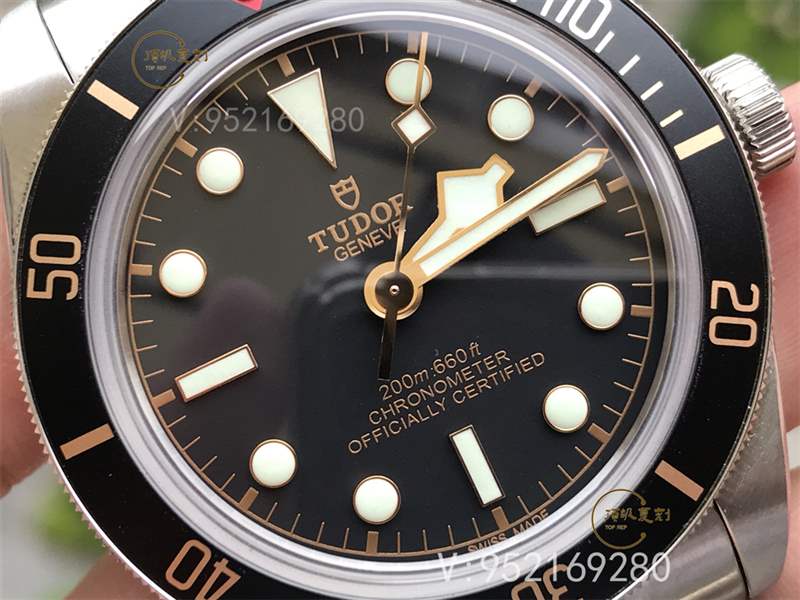 ZF廠帝舵碧灣M79030N腕表頂級復(fù)刻版本對比正品怎么樣-復(fù)刻表