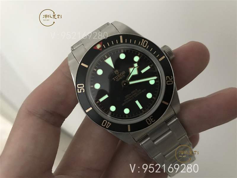 ZF廠帝舵碧灣M79030N腕表頂級復(fù)刻版本對比正品怎么樣-復(fù)刻表