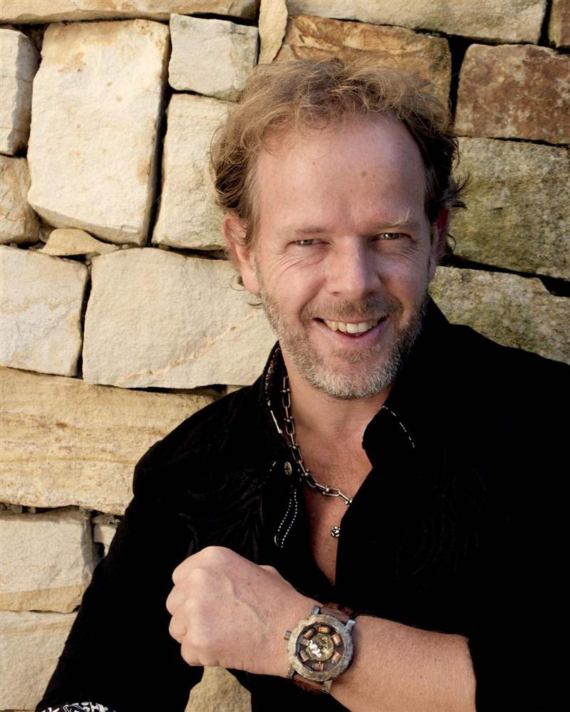 把意想不到的材料導入手表設計！獨立制表品牌ARTYA的創(chuàng)作之路-復刻表