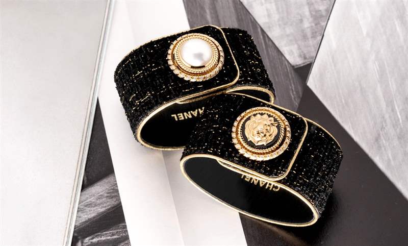 小黑外套的珠寶鈕扣｜CHANEL Mademoiselle Privé Bouton鈕扣腕表-復刻表