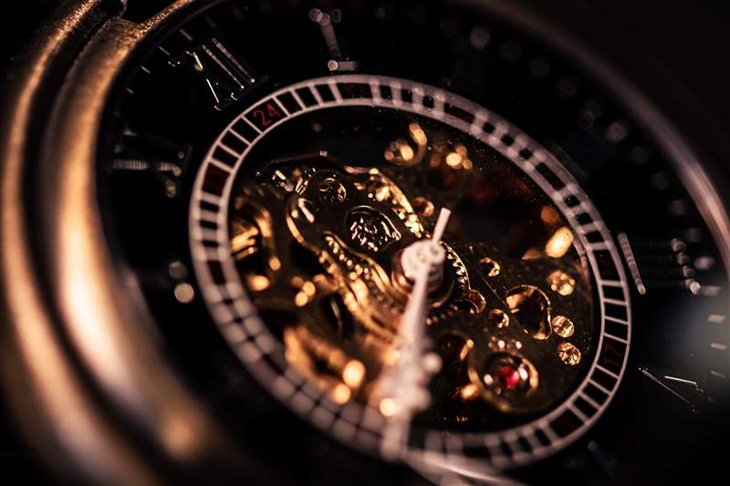 (圖片來源:@Lucas Santos/Unsplash) 讓時間永留情感與回憶鐘表收藏家細數(shù)三十年珍藏冷知識-復刻表