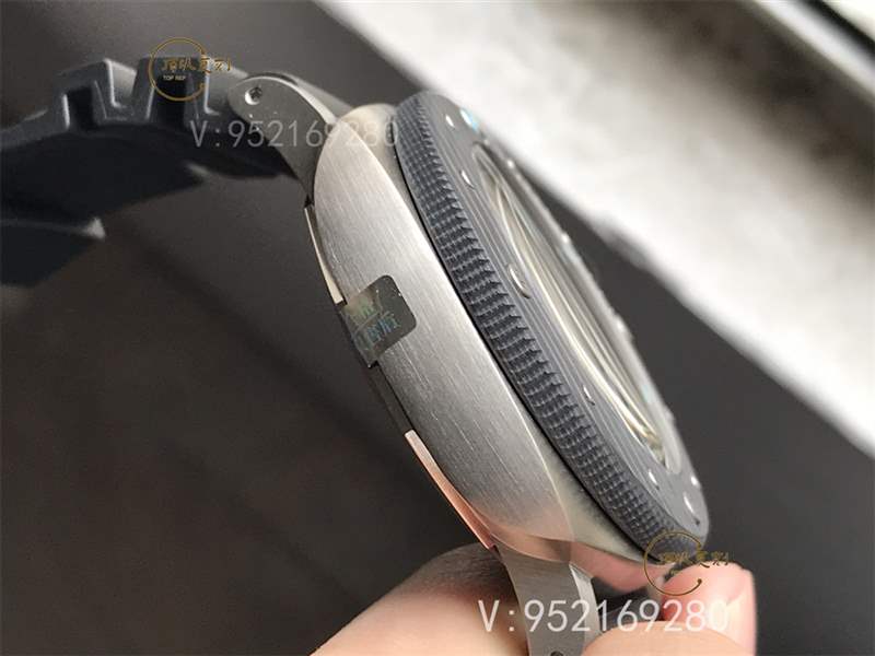 VS廠沛納海799-VS廠沛納海pam799復(fù)刻表做工怎么樣碳纖維和鈦金屬結(jié)合-復(fù)刻表
