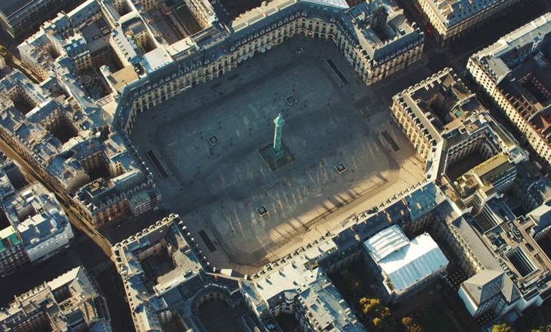 華麗變奏,盡顯1990年代豐繁美學(xué)|CHANEL Première限定腕表系列-復(fù)刻表