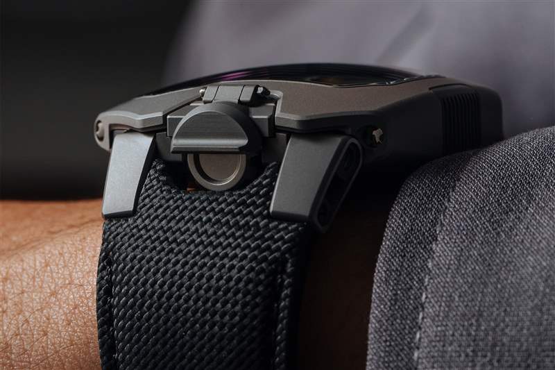 手把手的長壽和繁榮!Urwerk 的新手表直接來自 Starship Enterprise-復刻表