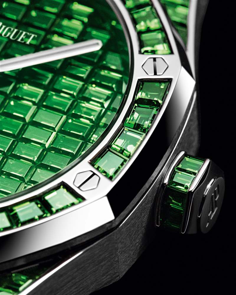 愛彼推出Royal Oak Selfwinding Rainbow Sets珠寶腕表:彩色寶石鑲嵌 愛彼推出Royal Oak Selfwinding Rainbow Sets珠寶腕表:彩色寶石鑲嵌-復(fù)刻表