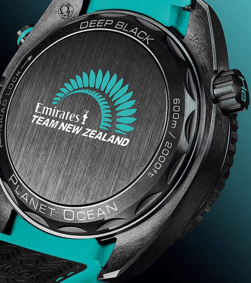 歐米茄以海馬Planet Ocean計時碼表為基礎創(chuàng)作最新阿聯(lián)酋航空紐西蘭ETNZ船隊聯(lián)名表-復刻表