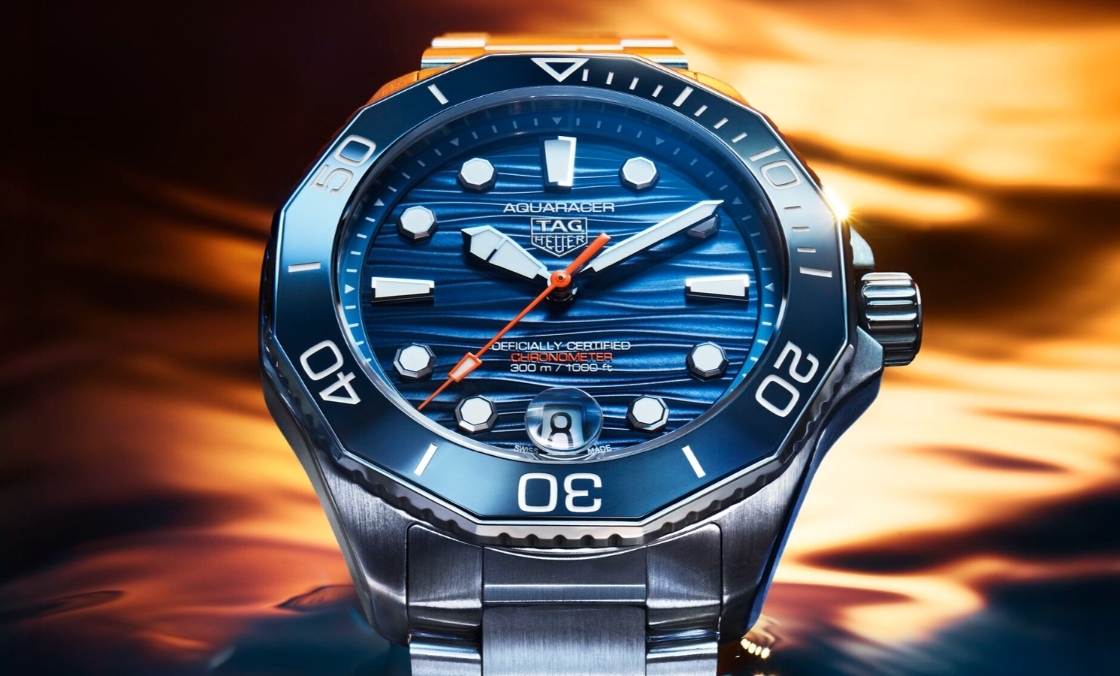 潛水猛將升級！ TAG HEUER推出全新Aquaracer Professional 300日期腕表與GMT腕表-復(fù)刻表