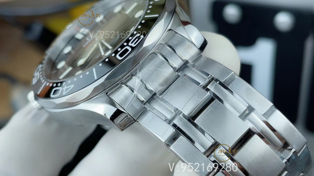 VS廠歐米茄海馬300復刻表深度測評:工藝與細節的卓越展現-復刻表